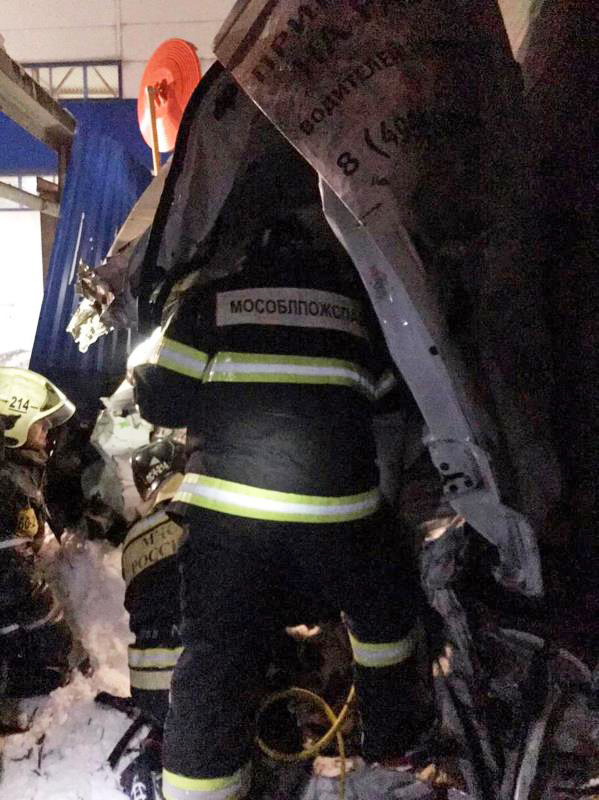 Спасатели ГКУ МО «Мособлпожспас» деблокировали водителя, попавшего в ДТП на железнодорожном переезде